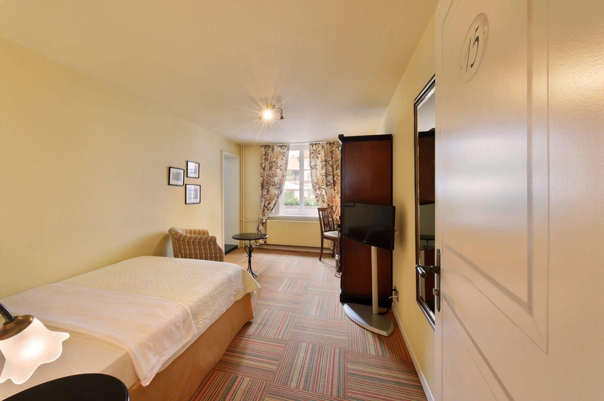 Romantik Hotel Schwan Horgen Kültér fotó